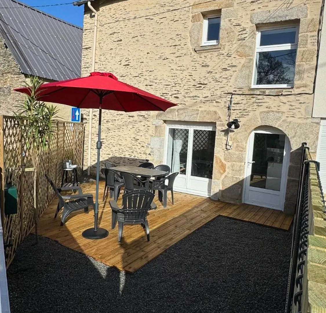 Petite Maison En Pierre Au Pied De La Voie Verte location