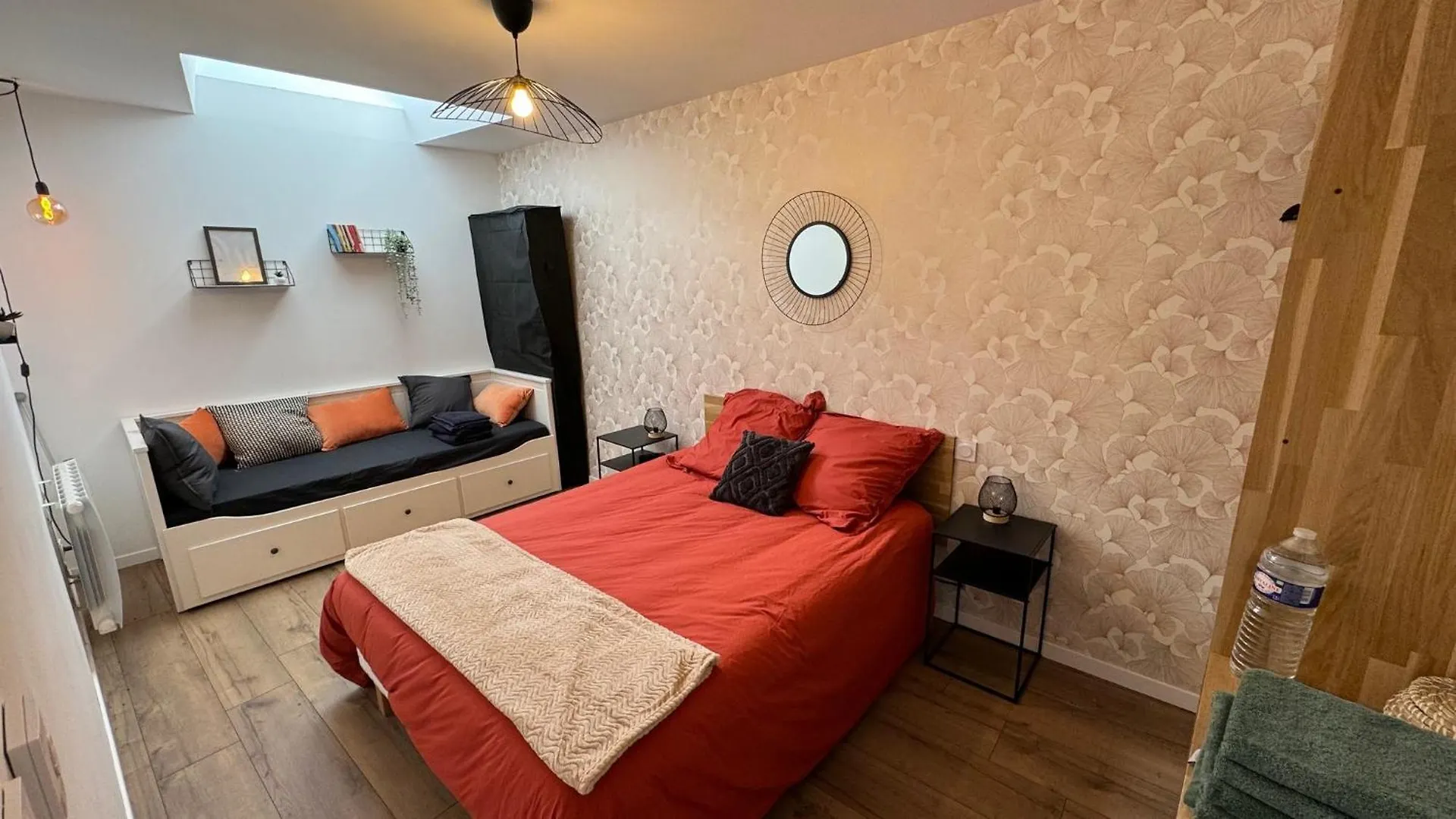 Petite Maison En Pierre Au Pied De La Voie Verte Ploermel 0*,  France
